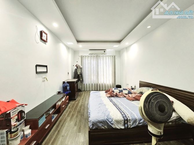 Bán nhà Nguyễn Chí Thanh, ô tô, 2 mặt phân lô, 44m2, mặt 4,2, chào 13 tỷ 8 - 3
