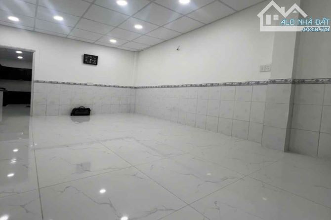 Bán nhà hẻm ô tô, Điện Biên Phủ, Bình Thạnh, 3.7m x 11m, 36 m², nở hậu - Giá 5.69 tỷ TL - 3