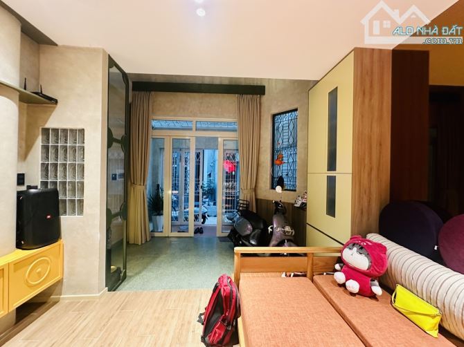 Bán nhà hẻm xe hơi 7B Thành Thái. Q10. 5 tầng mới tinh Full Nội thất. Chỉ 11,x tỷ. - 3