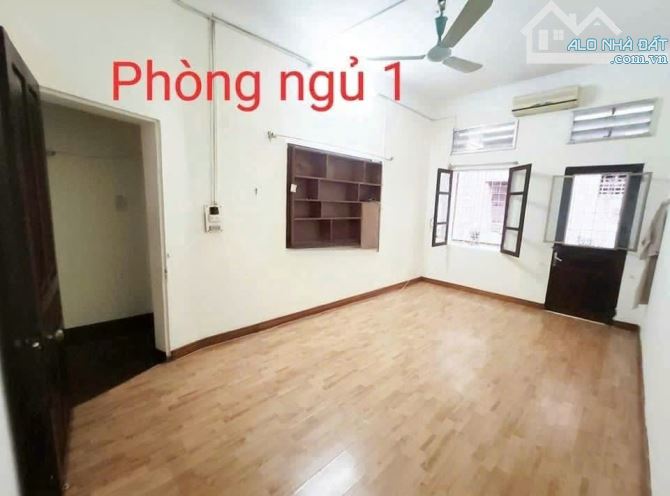 Cho thuê nhà nguyên căn ngõ 299 Hoàng Mai,DT 50m2 ,  ô tô con đỗ cửa giá 10tr - 3