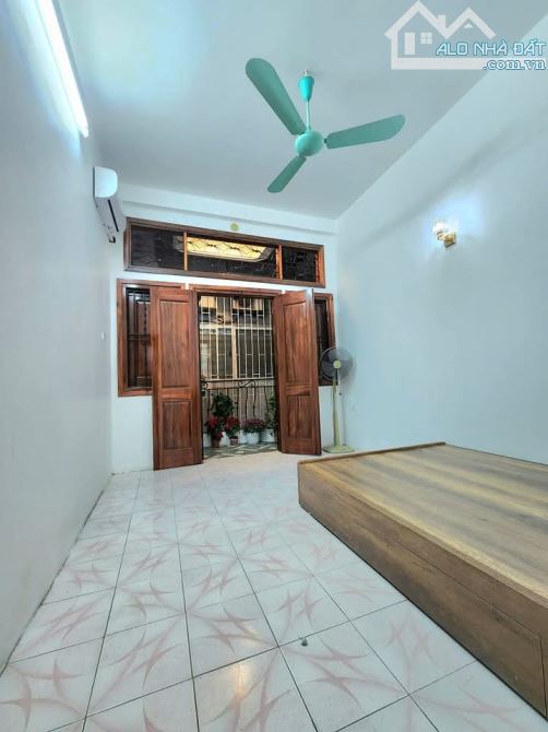 Bán nhà Đường Láng, ngõ Thông, gần Yên Lãng, ngã Tư Sở, Thịnh Quang,Đống Đa.Giá: 9 tỷ - 4