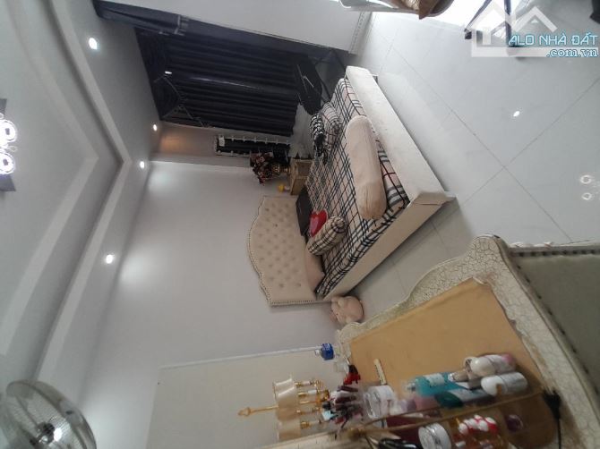 hẻm xe hơi ,3 tầng, 4mx17m ,gần bùi minh trực, quận 8 ,nhỉnh 8,x tỷ - 4