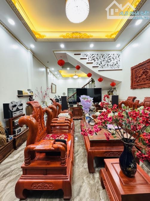 Không Quy Hoạch - Gần Ô Tô Tránh - Ngõ Thông,phố Trương Định - HBT, dt: 43m,mt: 3,5m, 5 tầ - 4
