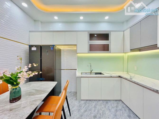 Cần vốn làm ăn, bán gấp nhà 45m2 ngay Trần Văn Đang, Q3. Giá: 2 Tỷ 750. Sổ hồng riêng - 4