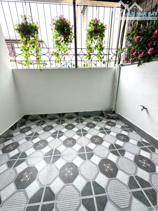 Bán nhà đẹp thoáng sáng 4 tầng x 30m2 đường Tô Hoàng, Hai Bà Trưng, 5.68 tỷ