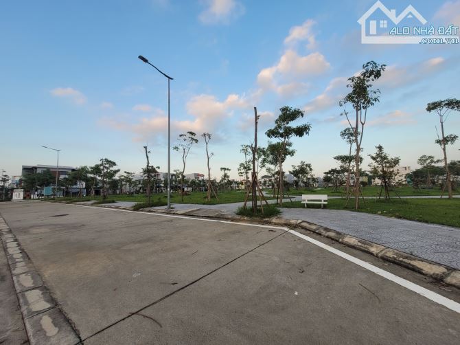 60m2 view công viên + bãi đỗ xe, khu dân cư hương sơ. Chỉ 1 tỷ 230tr - 5