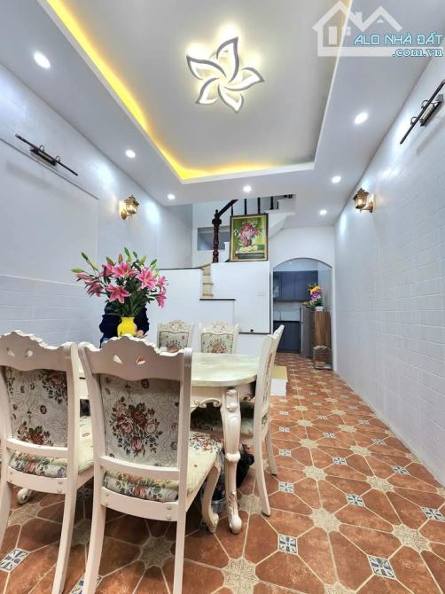Bán nhà Đường Láng, ngõ Thông, gần Yên Lãng, ngã Tư Sở, Thịnh Quang,Đống Đa.Giá: 9 tỷ - 5