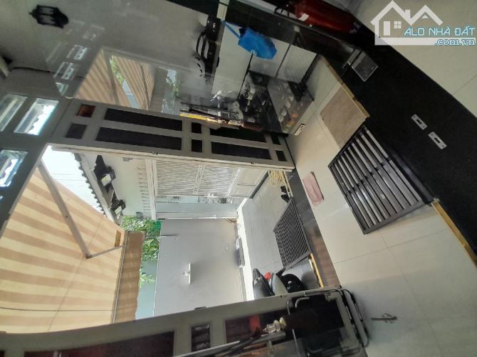 hẻm xe hơi ,3 tầng, 4mx17m ,gần bùi minh trực, quận 8 ,nhỉnh 8,x tỷ - 5