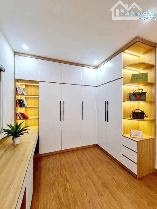 YÊN HÒA 62M2- SÁT PHỐ- ÔTÔ ĐỖ- NT HIỆN ĐẠI- 3THOÁNG- TK CHỈNH CHU-Ở SƯỚNG-MẶT NGÕ THÔNG KD - 5