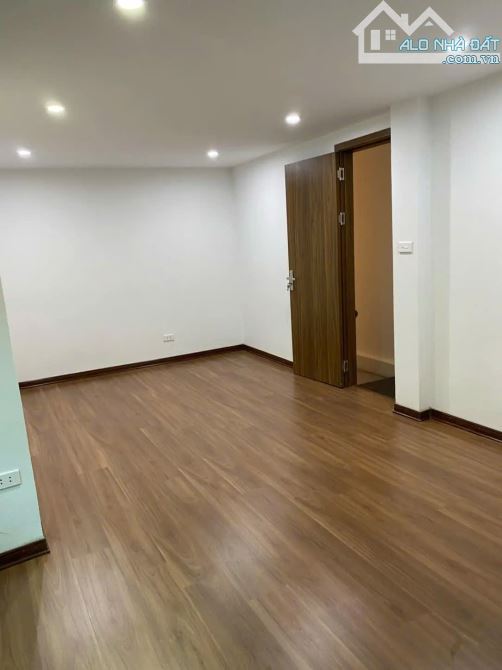 Bán nhà riêng 30m2 Đội Cấn, ô tô đỗ 30m2, 5 tầng, 3 ngủ, nhà còn mới giá 6 tỷ - 5