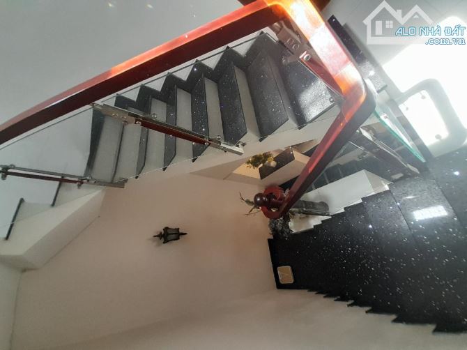 hẻm xe hơi ,3 tầng, 4mx17m ,gần bùi minh trực, quận 8 ,nhỉnh 8,x tỷ - 6