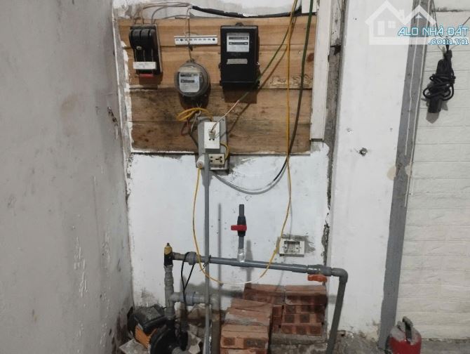 Cho thuê kho đường Nguyễn Văn Giáp, Nam Từ Liêm. DT 240m, cao 6m, có khối vp, điện 3fa. Gi - 7