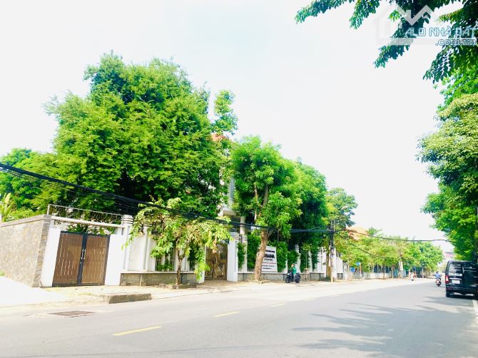 Biệt Thự Mặt Tiền Nguyễn Văn Hưởng Thảo Điền,Q2 DT:739m2(45mx22m) 4 Tầng,Hồ Bơi,Sân Vườn - 1