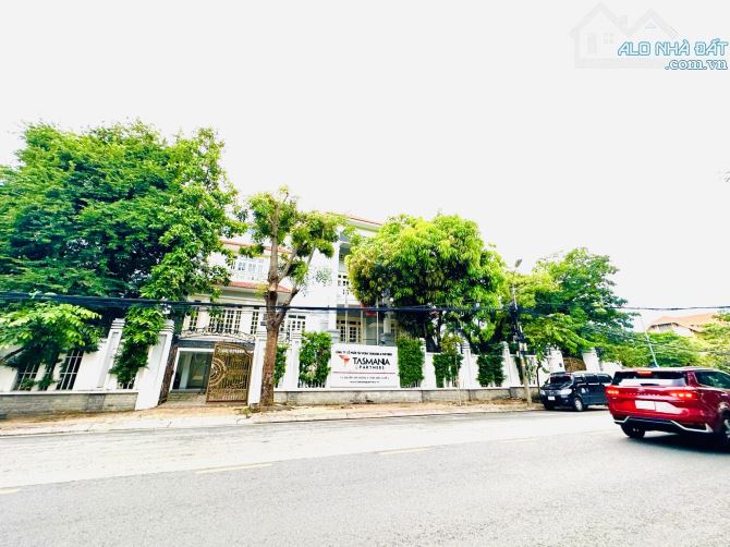 Biệt Thự Mặt Tiền Nguyễn Văn Hưởng Thảo Điền,Q2 DT:739m2(45mx22m) 4 Tầng,Hồ Bơi,Sân Vườn - 2