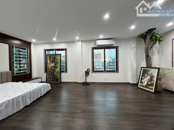 ĐẲNG CẤP TÂY HỒ - KHU ĐÔ THỊ CIPUTRA - BIỆT THỰ - LỘNG GIÓ - VIEW VƯỜN HOA - 1