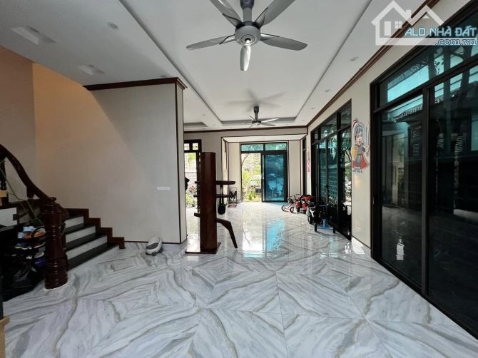ĐẲNG CẤP TÂY HỒ - KHU ĐÔ THỊ CIPUTRA - BIỆT THỰ - LỘNG GIÓ - VIEW VƯỜN HOA - 2