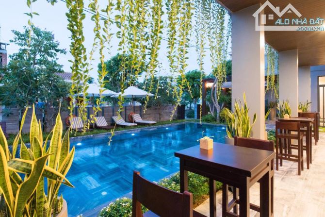 Chuyển nhượng villa 3 tầng Hội An doanh thu 450 triệu/tháng