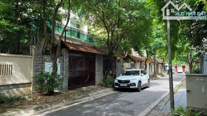 ⚜️ Bán Biệt thự Bắc Linh Đàm, Hoàng Mai, 232m2 4T, MT 12.5m, Chỉ 40 Tỷ ⚜️
