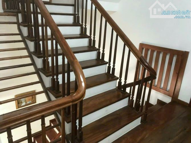 5.6 tỷ, 40m2x5T Phố Trần Phú Hà Đông Phân Lô Ô Tô Kinh Doanh Nội Thất VIP Ngõ Thông