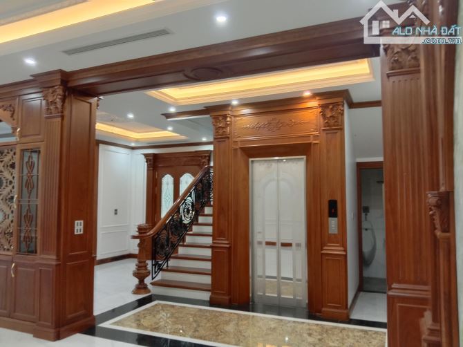 ⚜️ Biệt thự mới đẹp nhất KĐT Việt Hưng, 231m2 5T Thang máy, MT 13.5m, Chỉ 39 Tỷ ⚜️ - 2