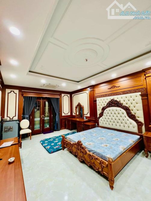 SIÊU BIỆT THỰ NGAY BẢY HIỀN, CMT8 PHƯỜNG 11 TÂN BÌNH, 9X24M,4 TẦNG, 44 TỶ - 2