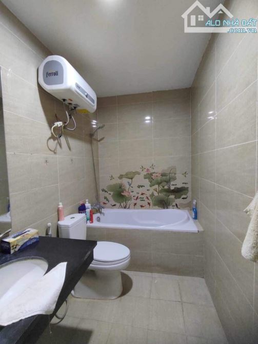 Bán Chung cư Toà Hồ Gươm Plaza Trần Phú Hà Đông 124m2 3 ngủ 3 WC Bếp Khách 2 BC 5.2 tỷ - 6