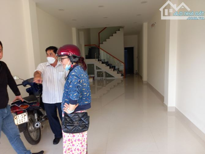 💦Nhà Mặt Tiền Nguyễn Oanh Phường 17💦4x28m 3 Lầu.6 PN.5WC💦35 TRIỆU - 1