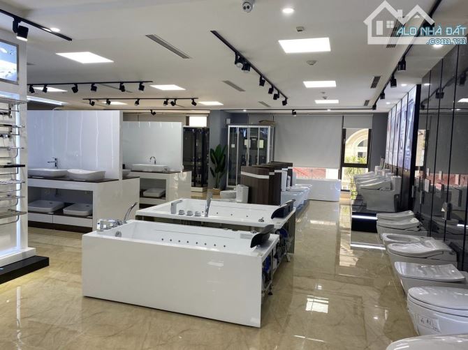 MẶT PHỐ HOÀNG QUỐC VIỆT - LÔ GÓC - DÒNG TIỀN 400 TR - KINH DOANH VỈA HÈ