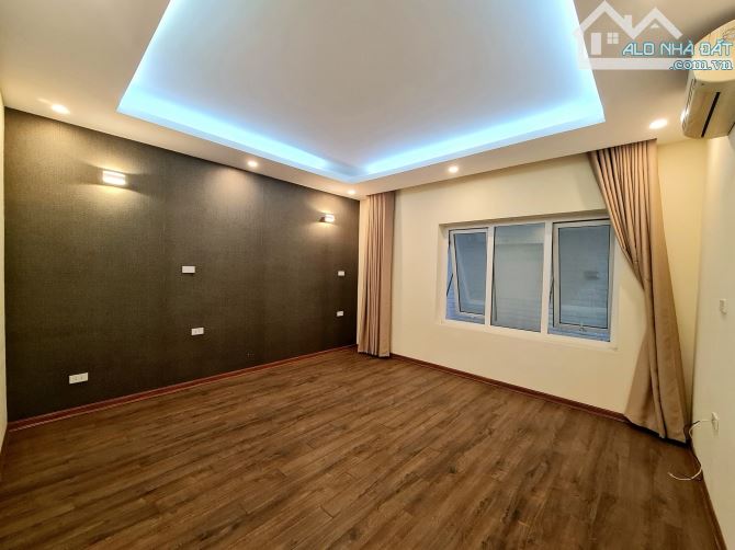 Cho thuê nhà Nguyễn huy tưởng thanh xuân 150m2x4T Biệt thự sân vườn, đỗ được nhiều ô tô - 5