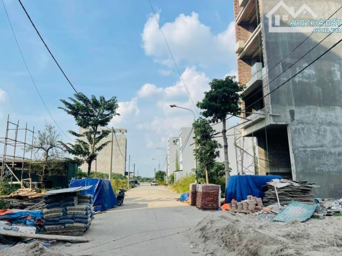 BÁN ĐẤT ĐẤU GIÁ X2 VÕNG LA, ĐÔNG ANH. DIỆN TÍCH TỪ 55M - 85M. ĐƯỜNG 50M - 2