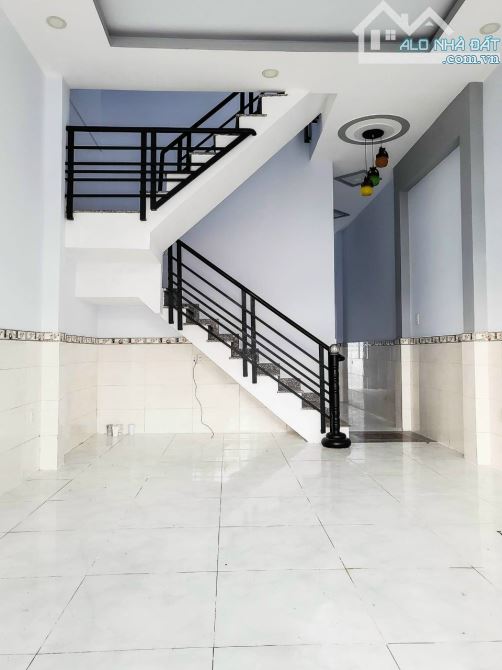 Bán nhà shr 1 lầu 4.2*20m. Mặt tiền Tân Hiệp 8/1. Hócmon