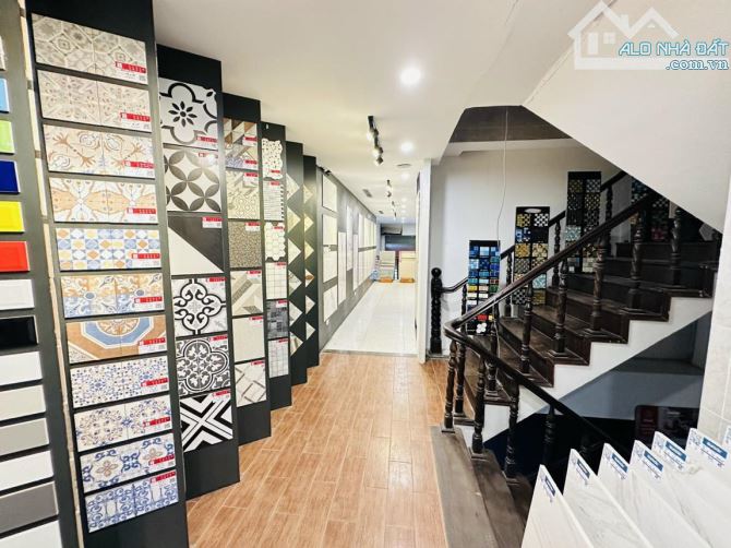 MẶT PHỐ TRUNG TÂM ĐỐNG ĐA - KINH DOANH SẦM UẤT - VỊ TRÍ ĐẮC ĐỊA - VỈA HÈ Ô TÔ DỪNG ĐỖ