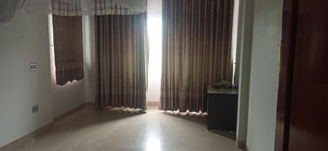 Cần bán nhà 3 tầng xây lệch Phố Bào Ngoại, Phường Đông Hương 86m2, rộng 4m giá chỉ 3 tỷ - 1