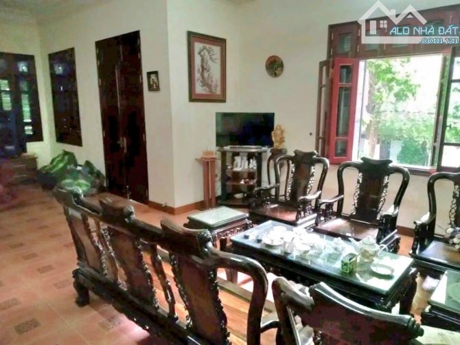 Biệt thự khu đô thị Bắc Linh Đàm 202m2- 4 tầng - mặt tiền 14m- giá 37 tỷ  Mặt phố tiện việ - 4