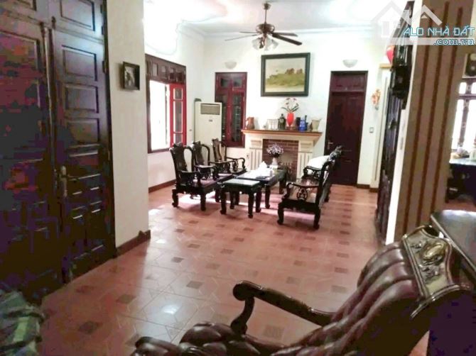 Biệt thự khu đô thị Bắc Linh Đàm 202m2- 4 tầng - mặt tiền 14m- giá 37 tỷ  Mặt phố tiện việ - 6