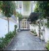 Cho thuê nhà đẹp sân vườn 3 tầng 3PN MT Chế Lan Viên, gần biển Mỹ Khê, Mỹ An, NHS