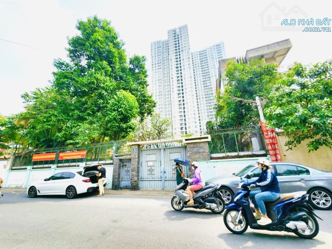 Bán Đất 1343m2(26mx54m) Xây Cao Tầng-Mặt Tiền Đường Trần Ngọc Diện,Thảo Điền,Quận 2 - 3
