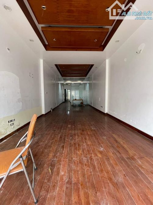 Mặt phố Vũ Thạnh, 140m2, 7 tầng thang máy, giá đầu tư nhỉnh 200tr/m2