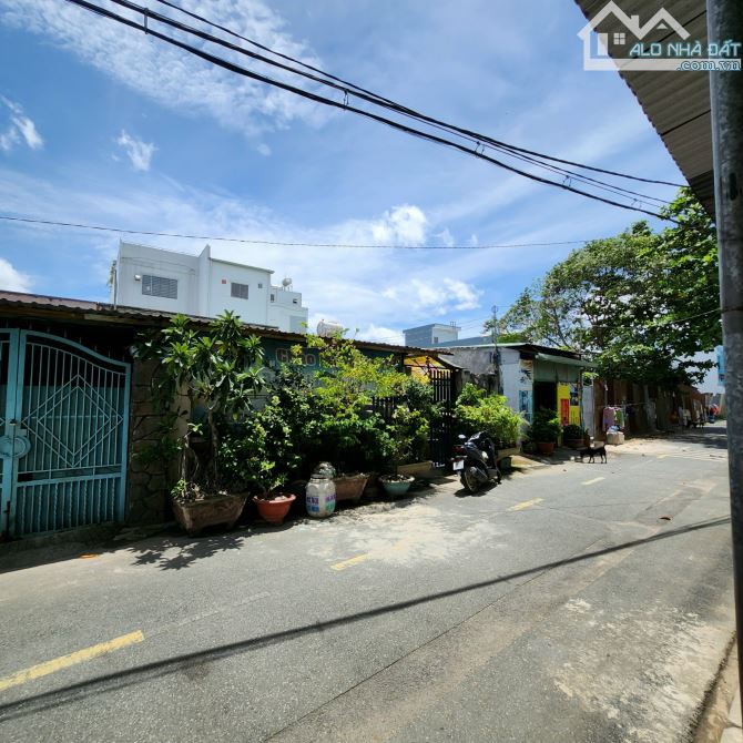 Bán nhà c4. Dt 8.5*19m. Gần chợ Xuân Thới Thượng. Hocmon - 1