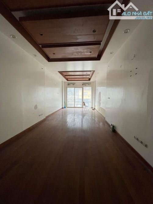 Mặt phố Vũ Thạnh, 140m2, 7 tầng thang máy, giá đầu tư nhỉnh 200tr/m2 - 1
