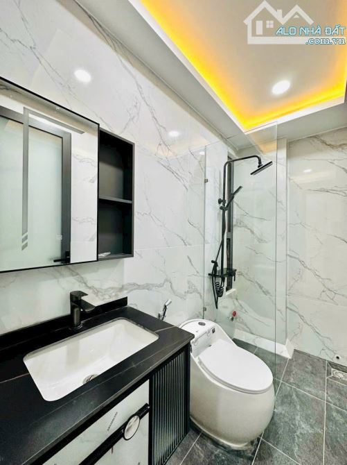 Nhà Full Nội Thất💦Hẻm Xe Hơi💦Phạm Văn Chiêu P9💦4x17m 3 Lầu 5pn 5wc💦18 triệu - 17