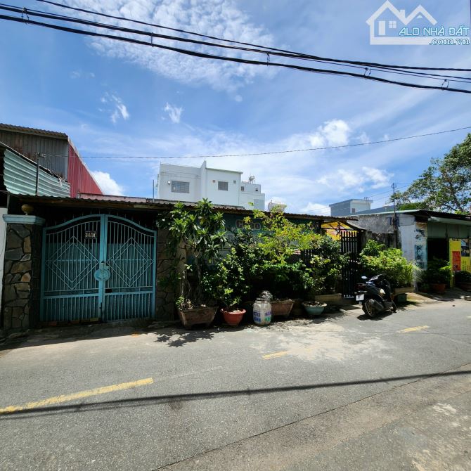 Bán nhà c4. Dt 8.5*19m. Gần chợ Xuân Thới Thượng. Hocmon - 2