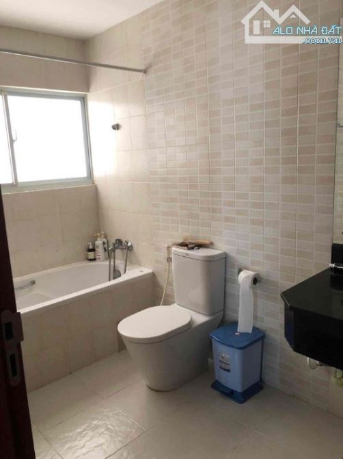 Bán Căn Hộ Tản Đà Court , Căn Duplex ,168m2 , 3 PN, 3WC ,Full Nội Thất , Giá 8 Tỷ 5 - 4
