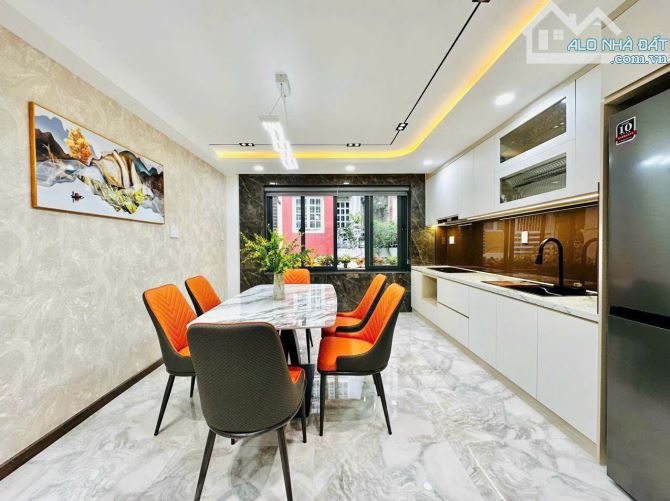 Nhà Full Nội Thất💦Hẻm Xe Hơi💦Phạm Văn Chiêu P9💦4x17m 3 Lầu 5pn 5wc💦18 triệu - 8