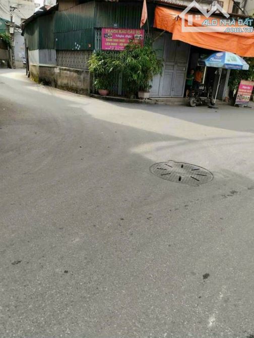 SỐC MẶT PHỐ  Ô TÔ ĐỖ TRÁNH - HƯƠNG MẠC - CHỦ BÁN GẤP LÔ ĐẤT  2.3 TỶ  210M2  X 9M