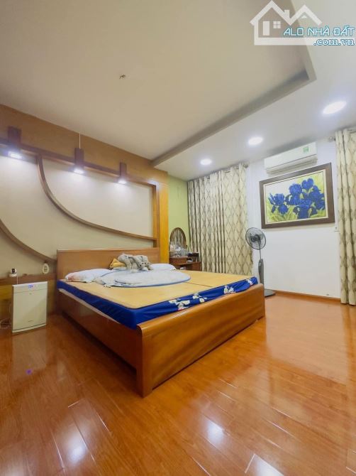 Bán Phố Nguyễn Thị Định, kinh doanh đỉnh cao, mt 4.2m dt 55m2 x 5 tầng 31 tỷ - 1