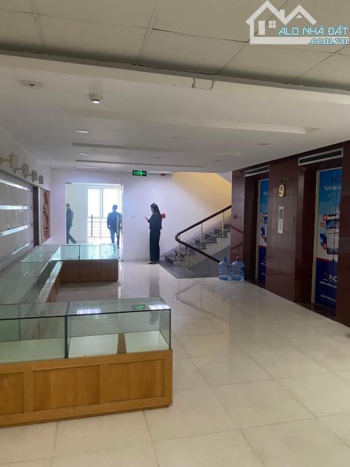 BÁN TOÀ BUILDING MẶT PHỐ BÀ TRIỆU - LÔ GÓC 2 MẶT PHỐ. 682m2 x 11T - MT30m - Giá 550 Tỷ.