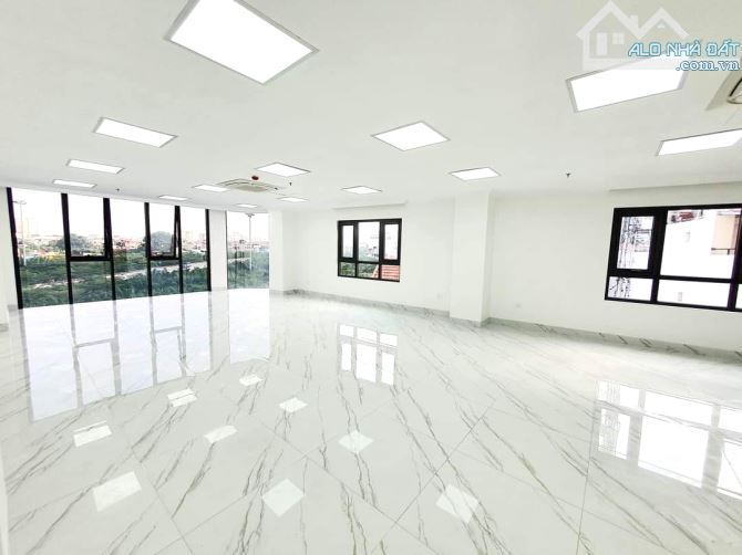 Bán tòa Bulding phố Hoàng Quốc Việt, 121m2, 8 tầng, mặt tiền 6.5m, Lô Góc, Kinh Doanh Đỉnh - 2