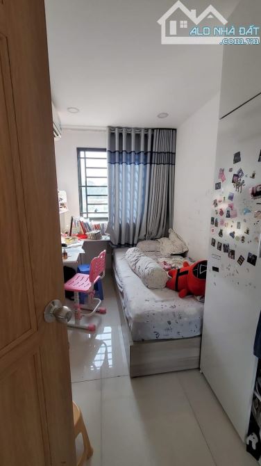 CHDV 6 TẦNG THANG MÁY KHU VIP PHAN XÍCH LONG - DÒNG TIỀN 130TR/TH - HẺM XE HƠI NGANG HƠN 8 - 5