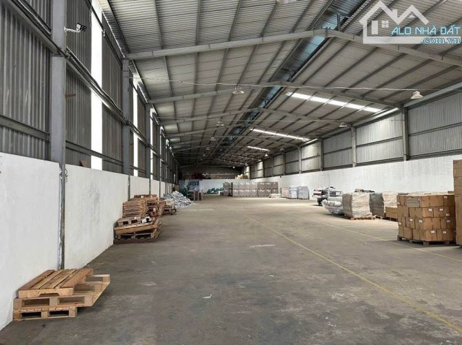 Cho thuê kho xưởng giá rẻ tổng 800m2 tại mặt tiền Bình Thành, quận Bình Tân